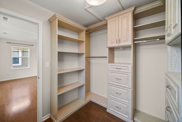 1437 N Charles Avenue, Naperville, IL 60563