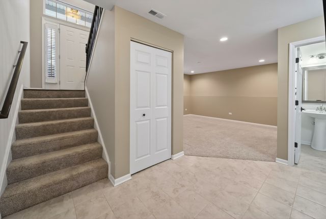 1437 N Charles Avenue, Naperville, IL 60563