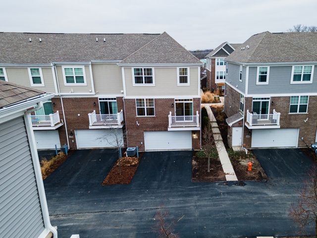 1437 N Charles Avenue, Naperville, IL 60563