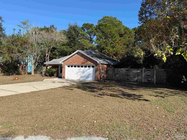 1514 Mariners Cir, Gulf Breeze, FL 32563