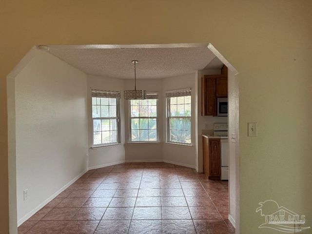 1514 Mariners Cir, Gulf Breeze, FL 32563