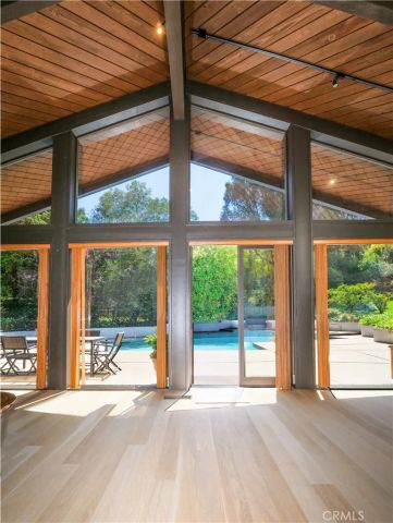 57 Saddleback, Rolling Hills, CA 90274