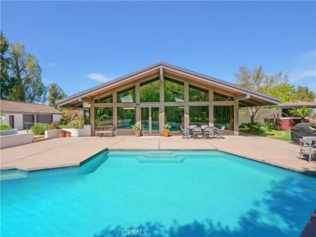 57 Saddleback, Rolling Hills, CA 90274