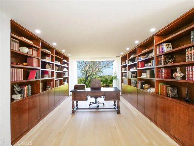 57 Saddleback, Rolling Hills, CA 90274