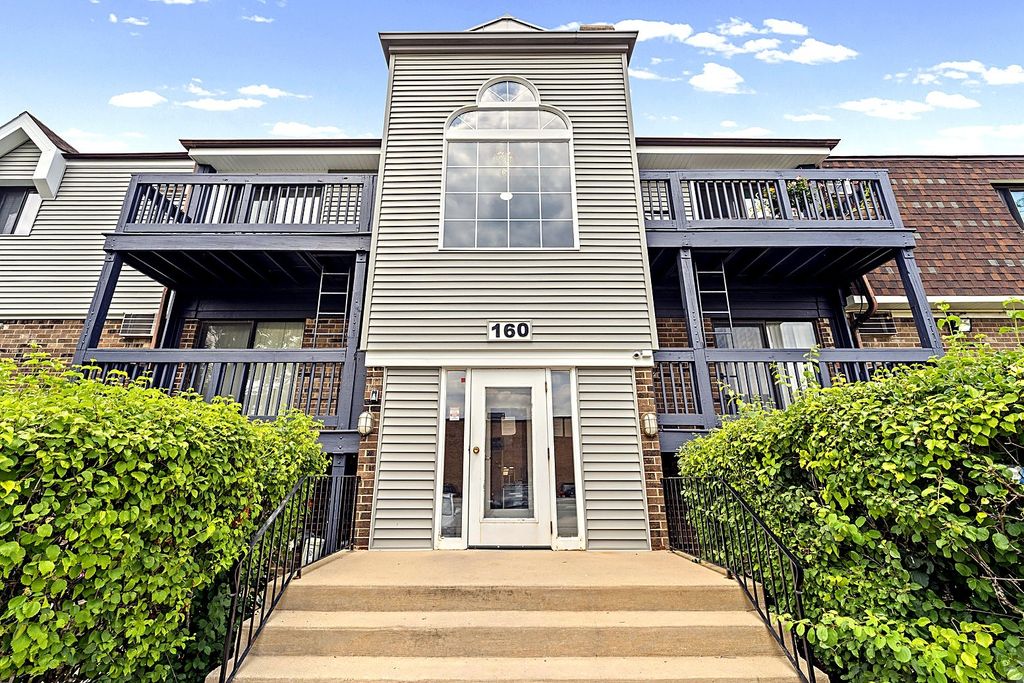 160 S La Londe Avenue 1H, Addison, IL 60101
