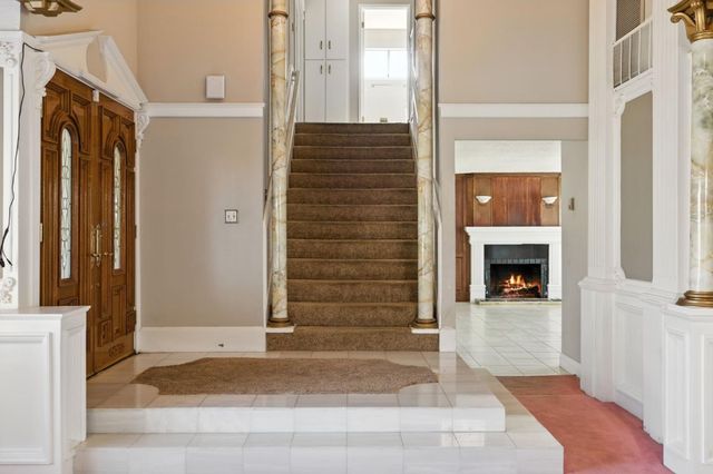 8929 Red Leaf Way, Sacramento, CA 95826