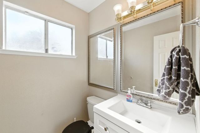 8929 Red Leaf Way, Sacramento, CA 95826