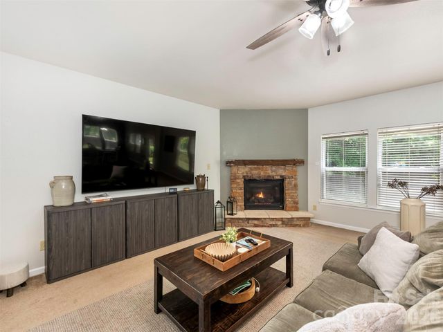 941 Capetown Lane, Clover, SC 29710