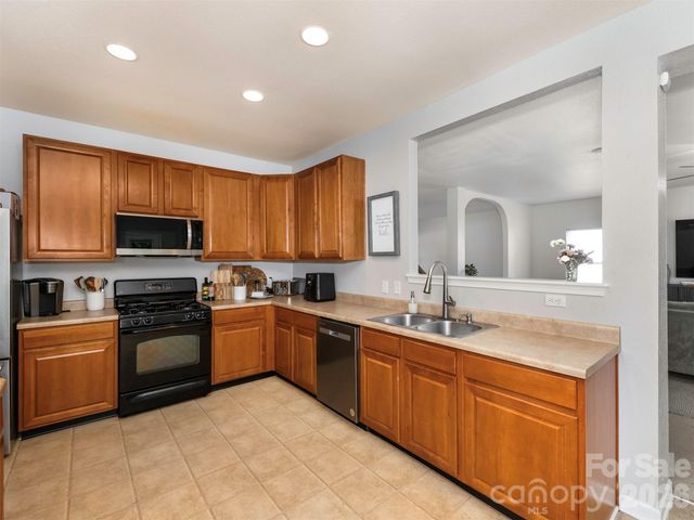941 Capetown Lane, Clover, SC 29710