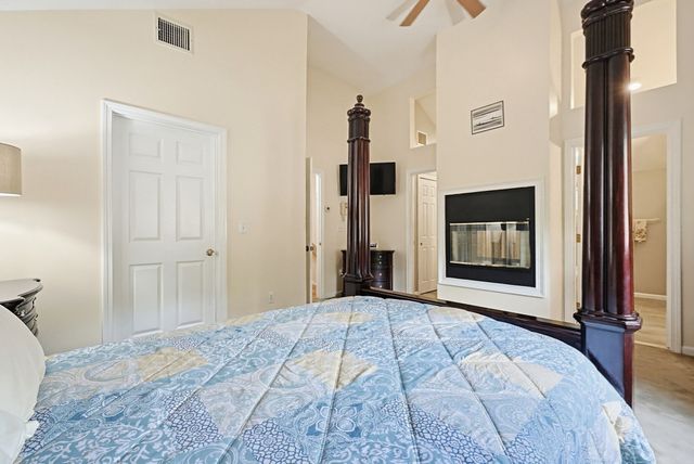 81 Arrowhead Cir 81, Ashland, MA 01721