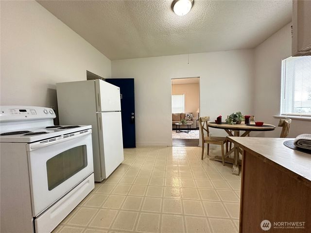 1320 3rd Street, Cosmopolis, WA 98537