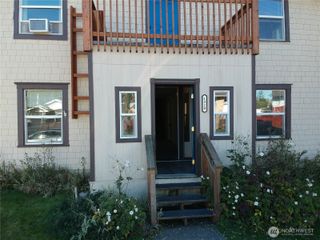 1320 3rd Street, Cosmopolis, WA 98537