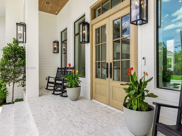 14200 Old Cutler Rd, Palmetto Bay, FL 33158