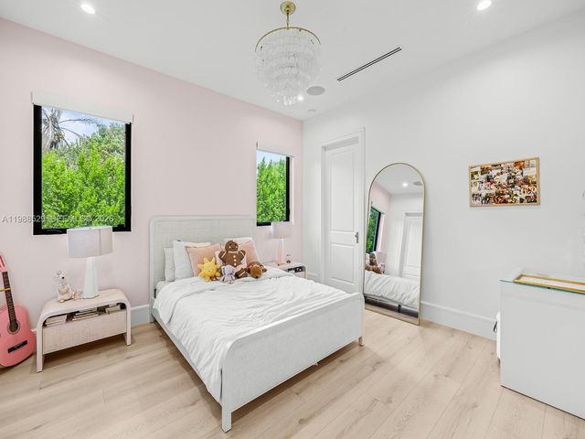 14200 Old Cutler Rd, Palmetto Bay, FL 33158