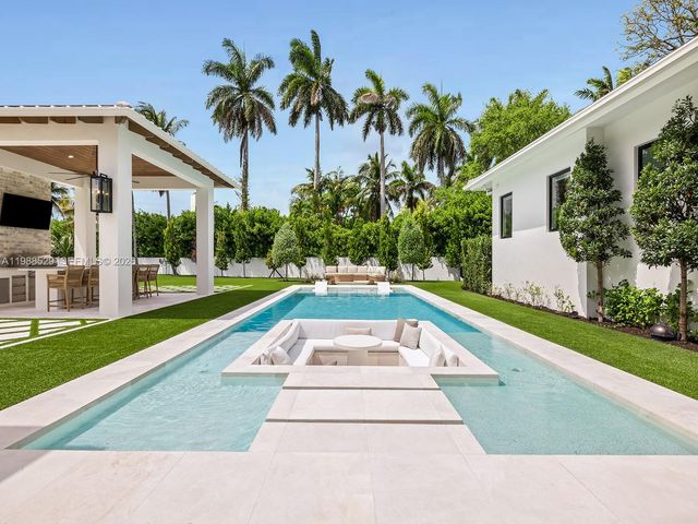 14200 Old Cutler Rd, Palmetto Bay, FL 33158