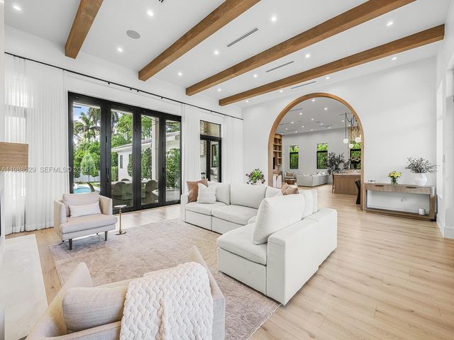 14200 Old Cutler Rd, Palmetto Bay, FL 33158