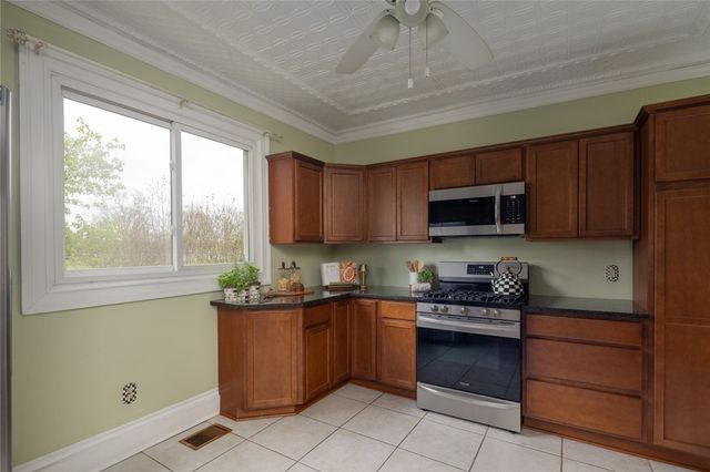 27 Riverside Street, Rochester, NY 14613