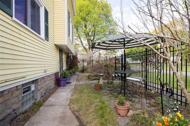 27 Riverside Street, Rochester, NY 14613