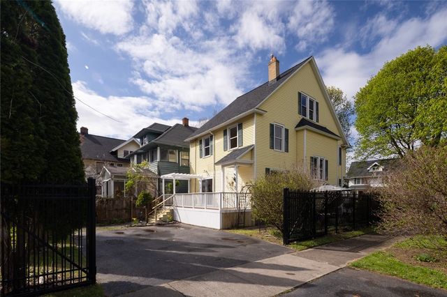 27 Riverside Street, Rochester, NY 14613