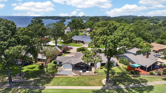 102 Monticello Lane, Bullard, TX 75757