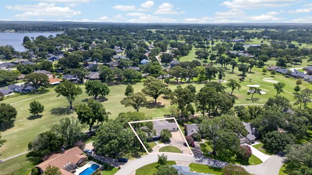 102 Monticello Lane, Bullard, TX 75757