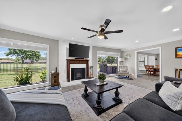 102 Monticello Lane, Bullard, TX 75757
