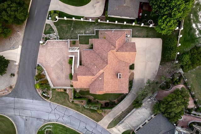 107 Deerwood Dr, Kerrville, TX 78028