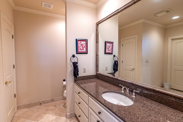 107 Deerwood Dr, Kerrville, TX 78028