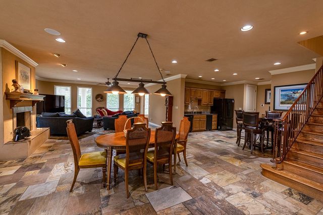 107 Deerwood Dr, Kerrville, TX 78028