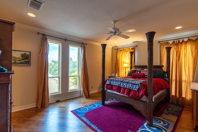 107 Deerwood Dr, Kerrville, TX 78028