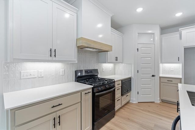 7005 SW Basswood Avenue, Bentonville, AR 72713