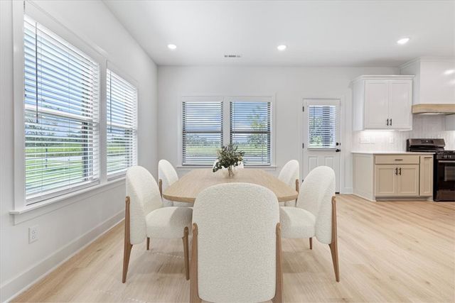 7005 SW Basswood Avenue, Bentonville, AR 72713