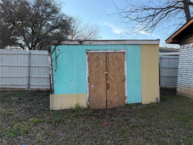 1425 Whittenburg Drive, Fort Worth, TX 76134