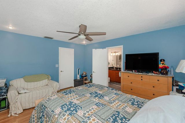2634 NW 47th Lane 2634, Lauderdale Lakes, FL 33313