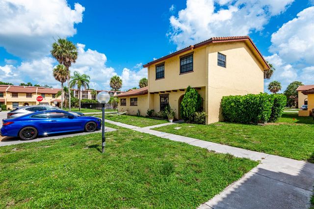 2634 NW 47th Lane 2634, Lauderdale Lakes, FL 33313