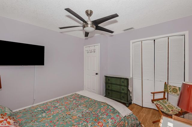 2634 NW 47th Lane 2634, Lauderdale Lakes, FL 33313