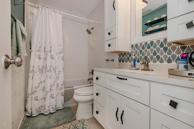 2634 NW 47th Lane 2634, Lauderdale Lakes, FL 33313