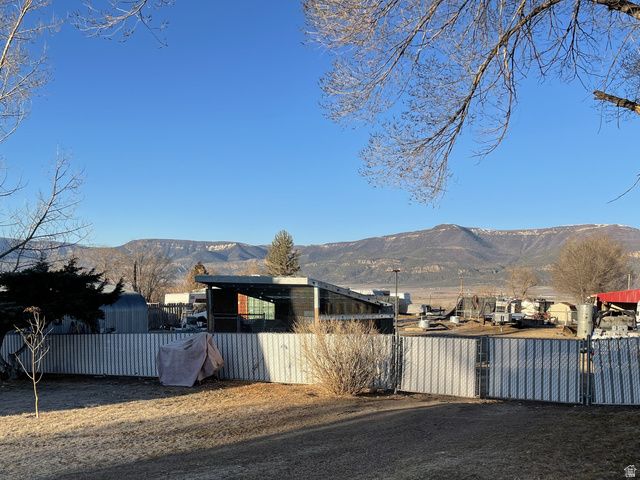 359 N 100 W, Moroni, UT 84646