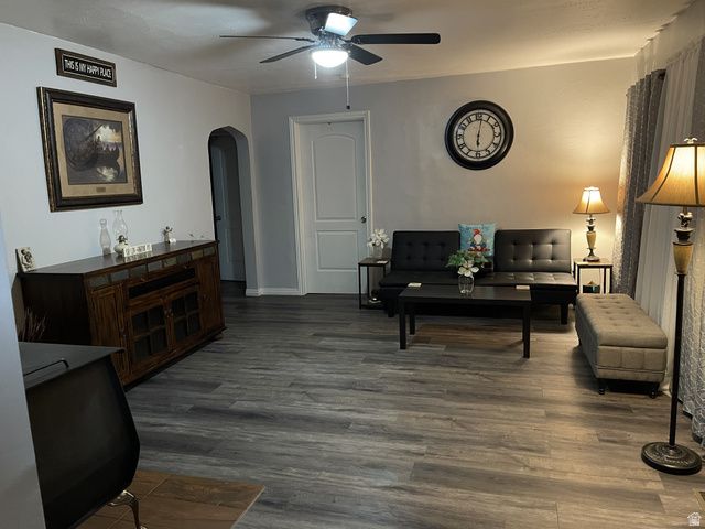 359 N 100 W, Moroni, UT 84646