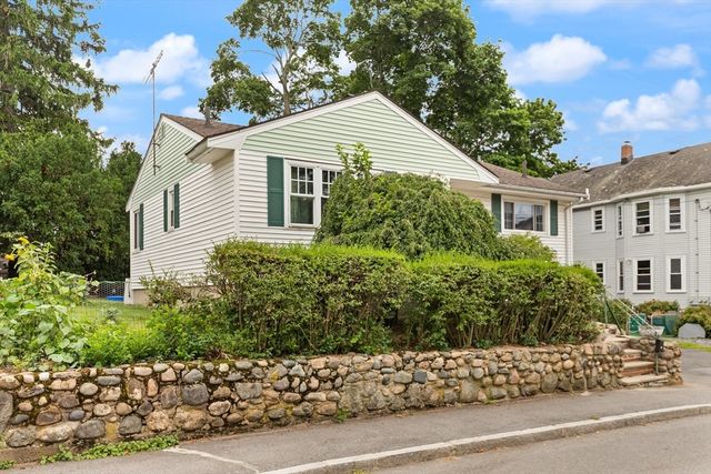 35 Northend Avenue, Salem, MA 01970