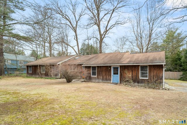 20 Woods Grove Road, Westport, CT 06880