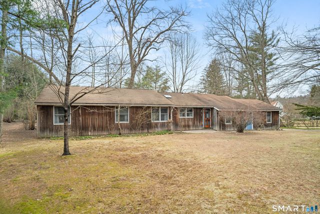 20 Woods Grove Road, Westport, CT 06880