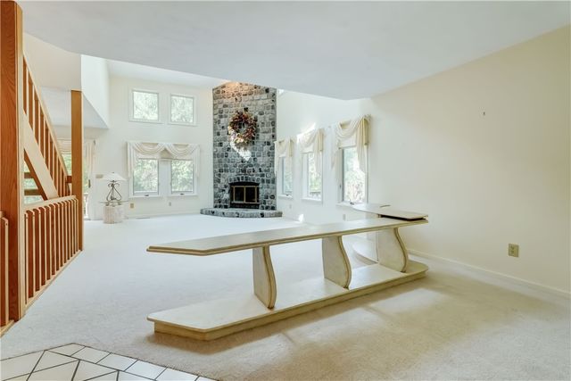 44 Colonial Circle, Perinton, NY 14450