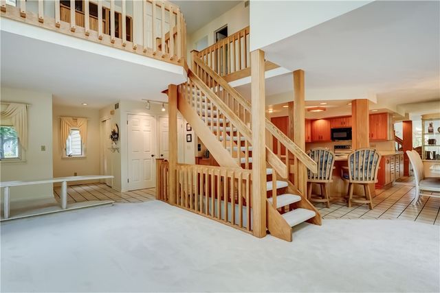 44 Colonial Circle, Perinton, NY 14450