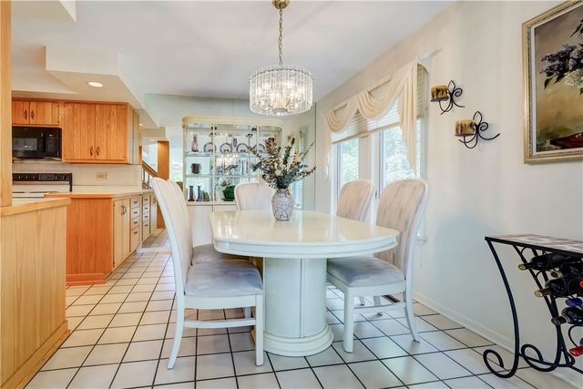 44 Colonial Circle, Perinton, NY 14450