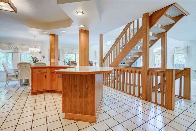 44 Colonial Circle, Perinton, NY 14450