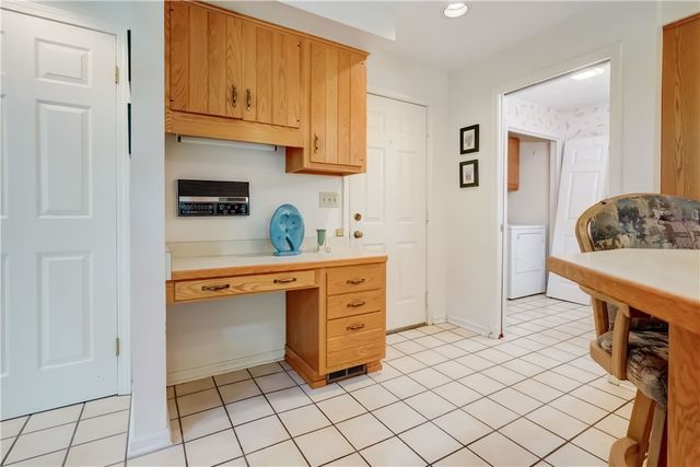 44 Colonial Circle, Perinton, NY 14450