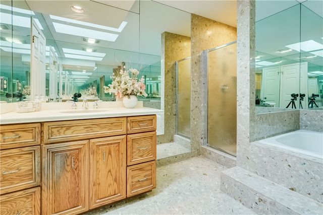 44 Colonial Circle, Perinton, NY 14450