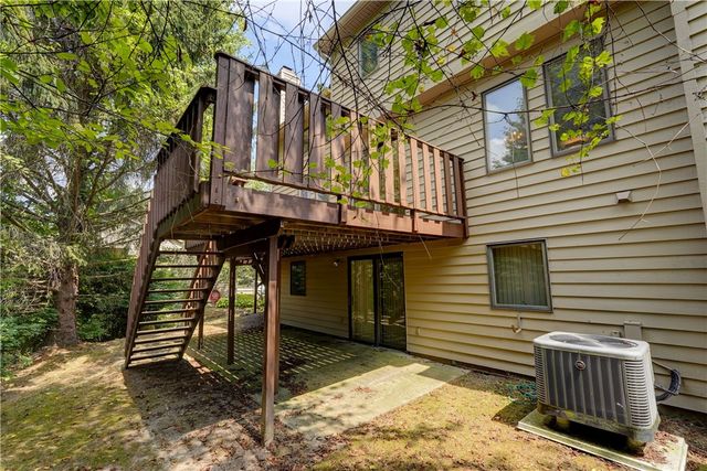 44 Colonial Circle, Perinton, NY 14450