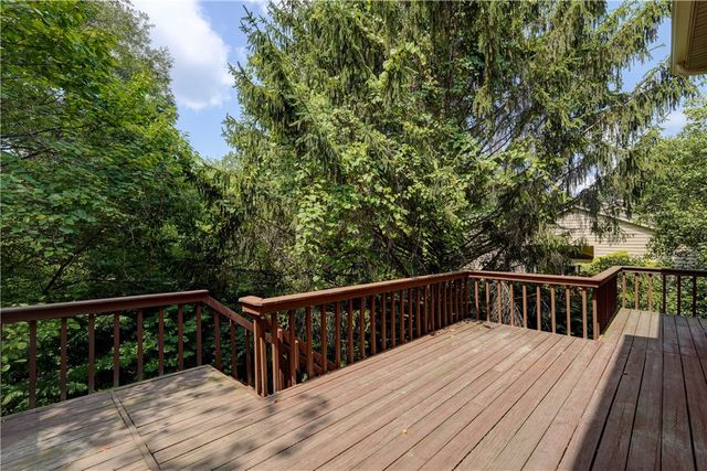 44 Colonial Circle, Perinton, NY 14450